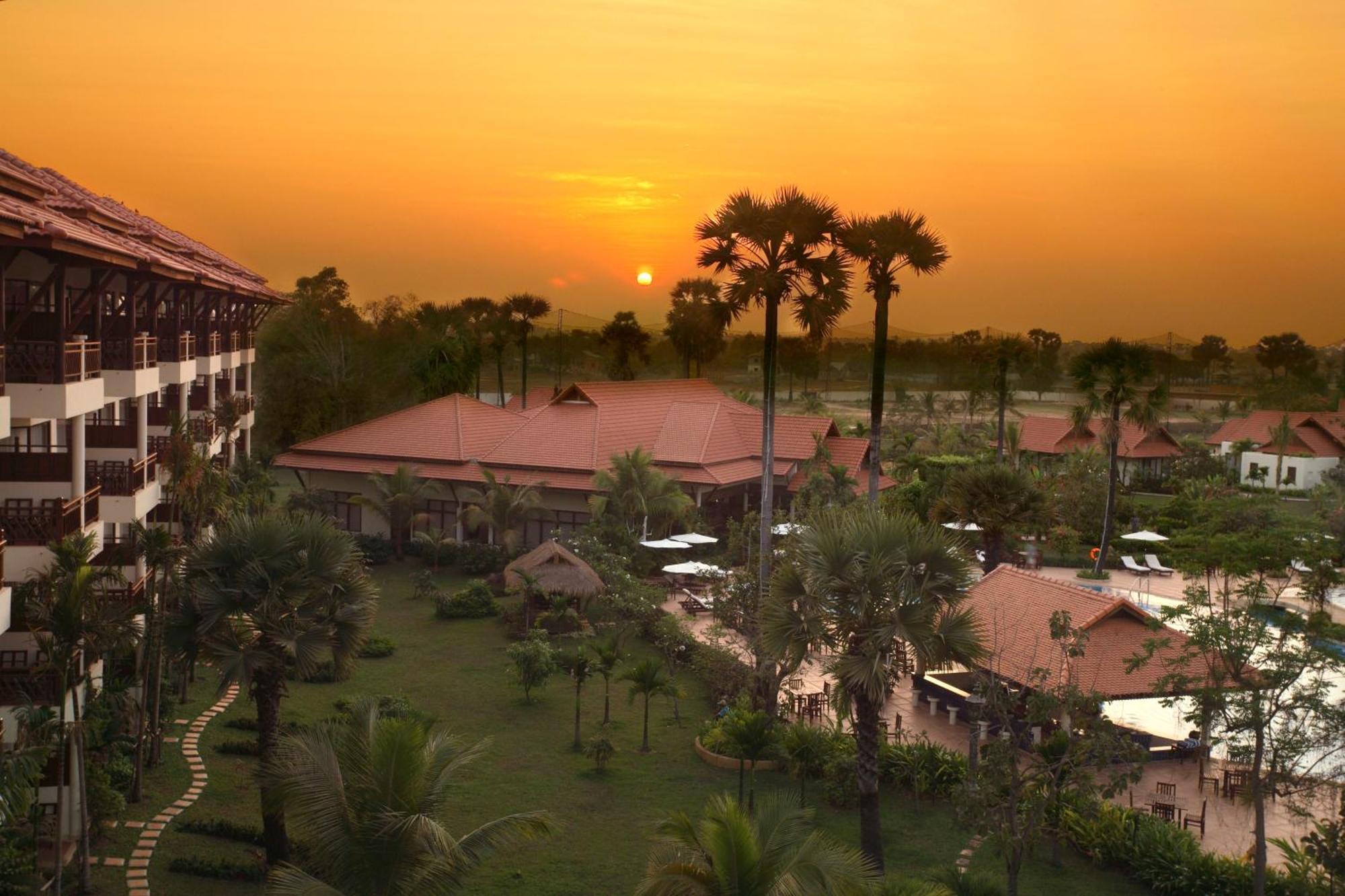 Angkor Palace Suite & Villa Siem Reap Zewnętrze zdjęcie